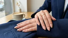 女王のような手：自宅でできる美しい肌と爪のケア